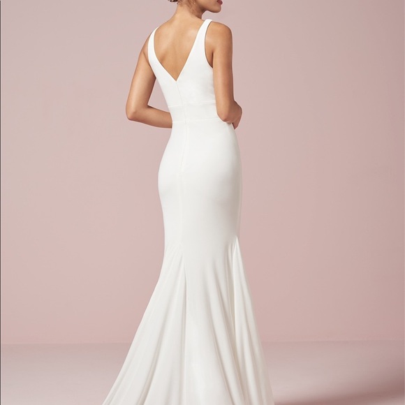 Jersey fitted ivory gown - Picture 4 of 4
